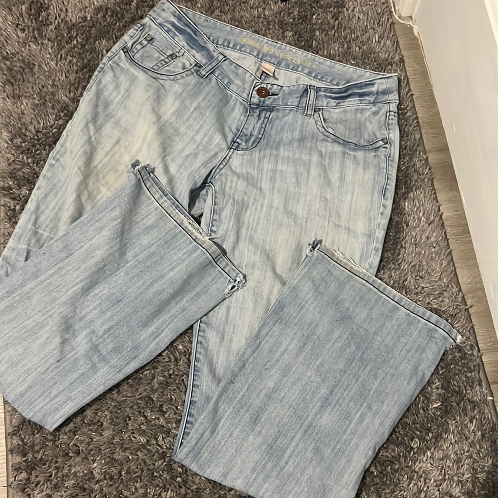 Size 13 women’s Mossimo Supply CO. jeans. Some wear and tear on the cuffs